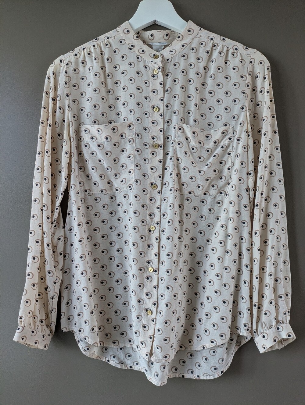 100% Silk Club Monaco Printed Blouse XS Cream Button Front Long Sleeve Capsule